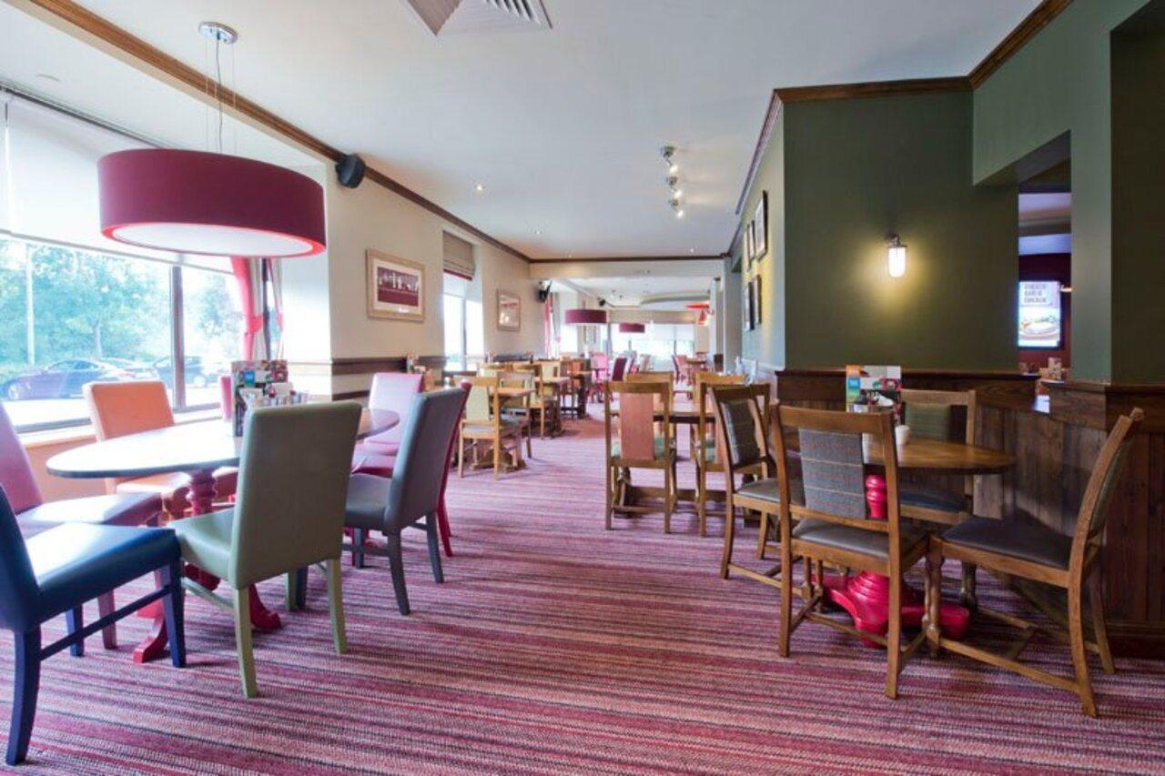 Premier Inn Newcastle - Metro Centre เกทส์เฮด ภายนอก รูปภาพ