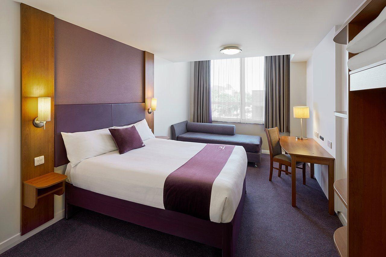 Premier Inn Newcastle - Metro Centre เกทส์เฮด ภายนอก รูปภาพ