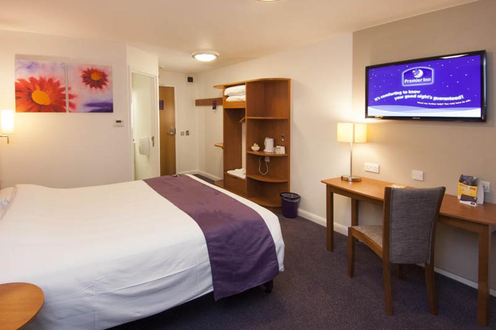 Premier Inn Newcastle - Metro Centre เกทส์เฮด ภายนอก รูปภาพ