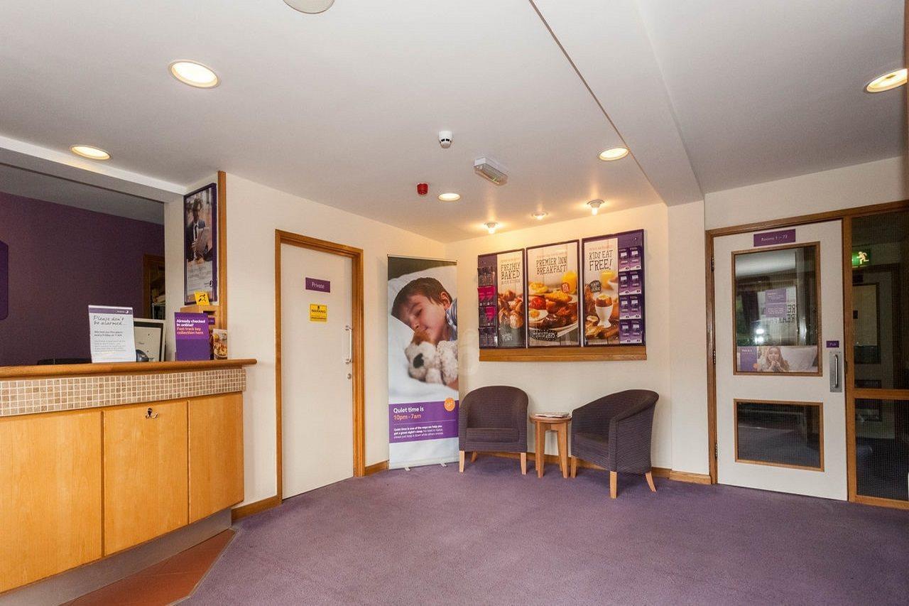 Premier Inn Newcastle - Metro Centre เกทส์เฮด ภายนอก รูปภาพ