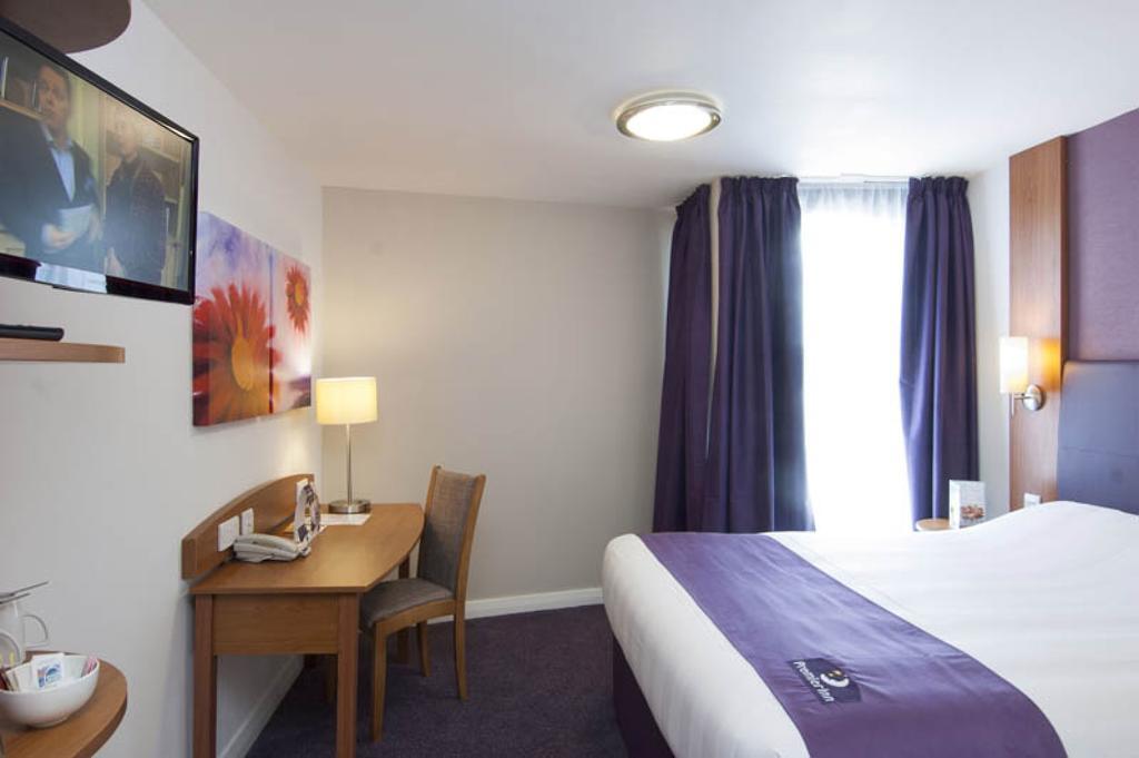 Premier Inn Newcastle - Metro Centre เกทส์เฮด ภายนอก รูปภาพ